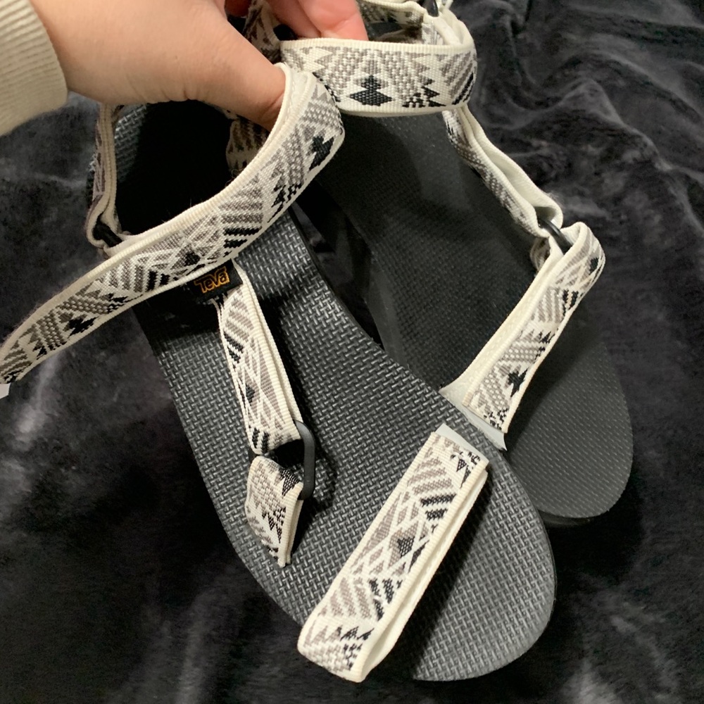Almost new Tevas!